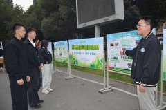 发放企业产物宣传材料200余